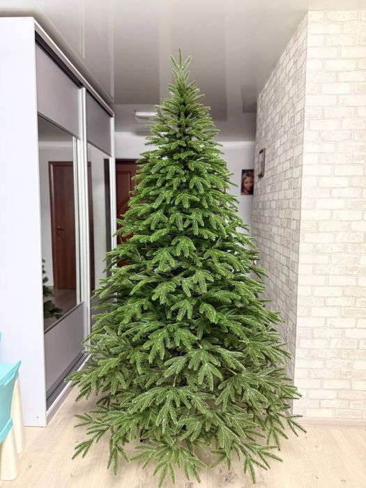 Ялинка «СМЕРЕКА»