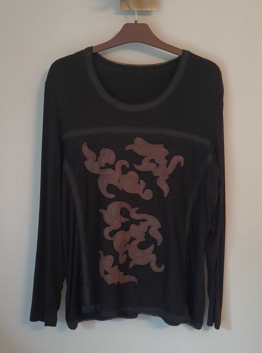 czarna bluzka z długim rękawem ze wzorem w stylu vintage