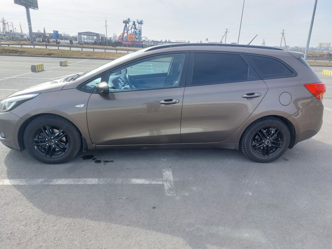 Kia ceed 2013 1.6d.