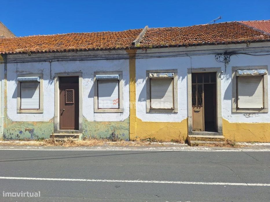 2 Moradias Geminadas para recuperar - Santa Cita, Tomar