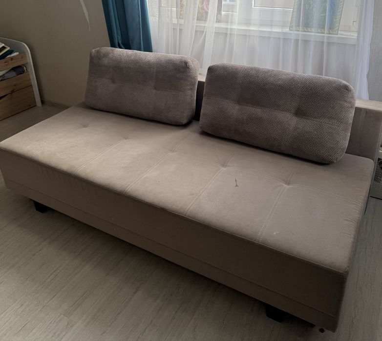 Продам диван в красивом цвете