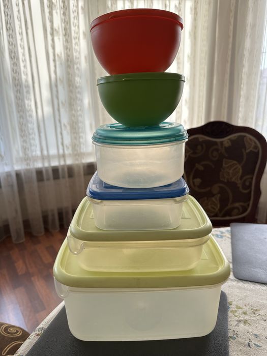 Судочки для хранения еды.