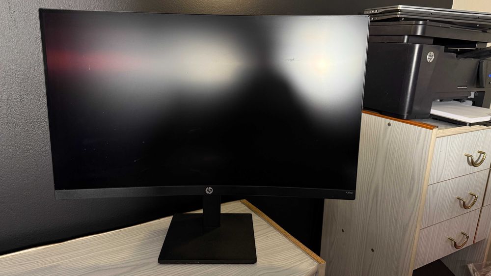 Sprzedam Monitor HP X27qc QHD 165Hz zakrzywiony – stan jak nowy