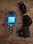 Retro telefon komórkowy Siemens C60.