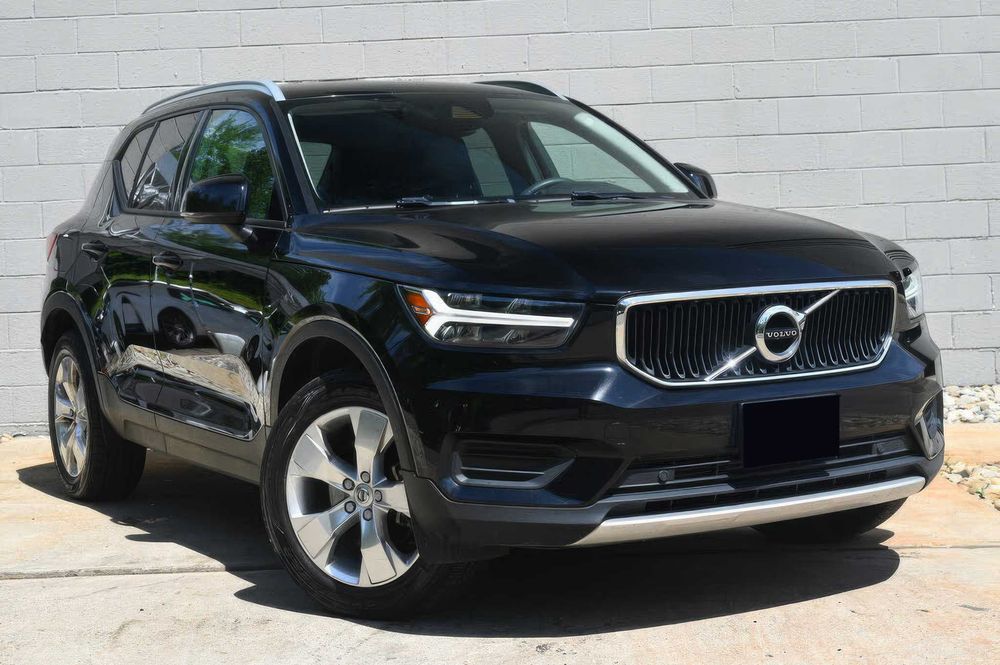 Volvo XC40 T4 Momentum      2022