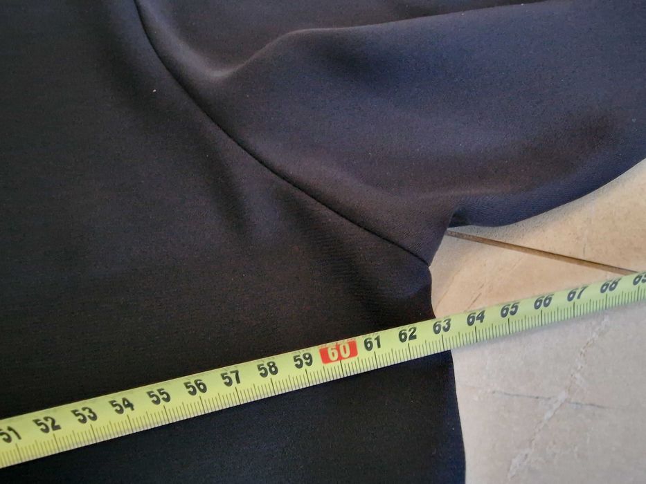 Elegancka tunika oversize z cekinami – stan bardzo dobry