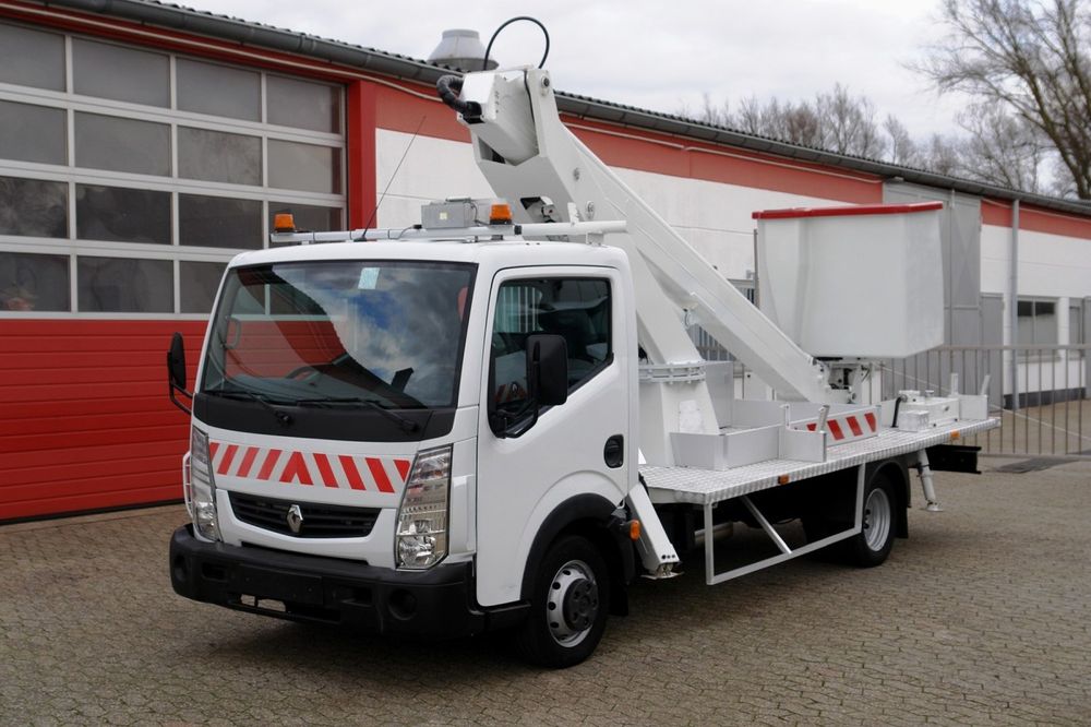 Podnosnik koszowy zwyżka wycinanie drzew