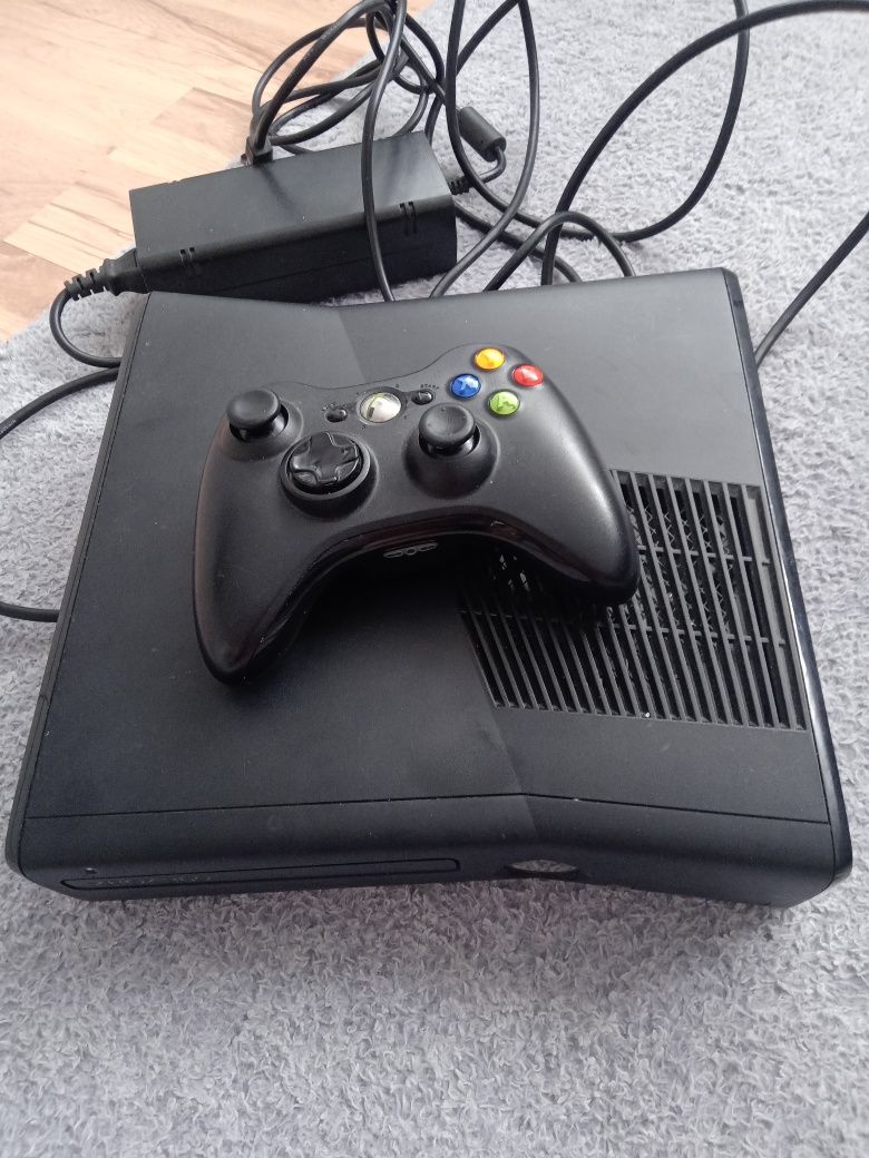 Xbox 360 sprzedam