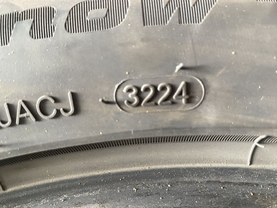 Sprzedam opony 235/50R19