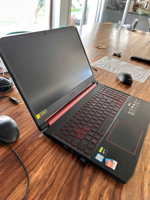Portatil Gaming ACER Nitro  5 GTX 1650 I7-9750H 8Gb RAM 700Gb SSD