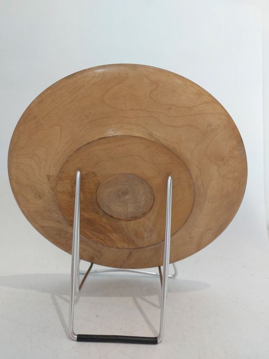 Drewniany talerz ozdobny z mosiądzem