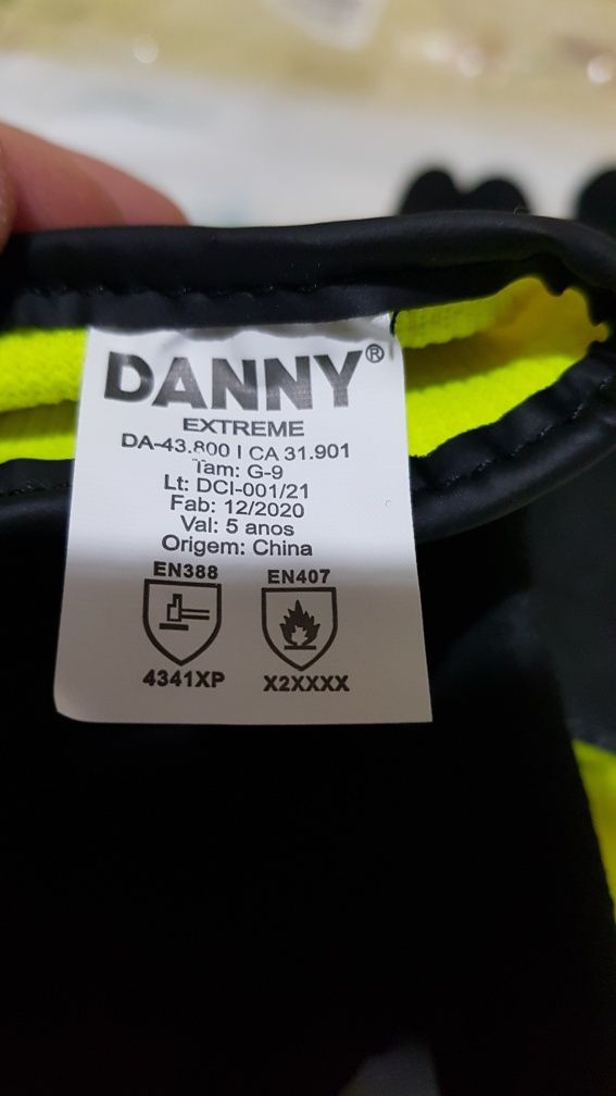Ударопрочные рабочие перчатки DENNY Extreme.