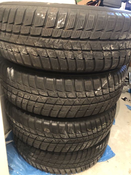 Opony zimowe  i felgi -  215x70x16 lub zamienię na 205x55x16
