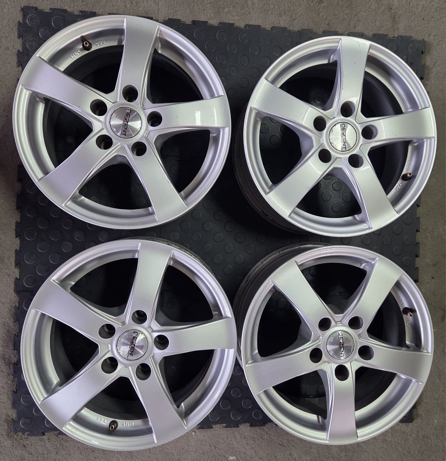 Felgi Aluminiowe 5x112 6,5Jx15 ET 38 Mercedes Audi Seat Skoda VW