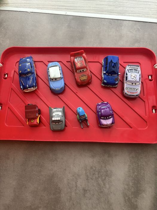 Samochody z filmu Auta