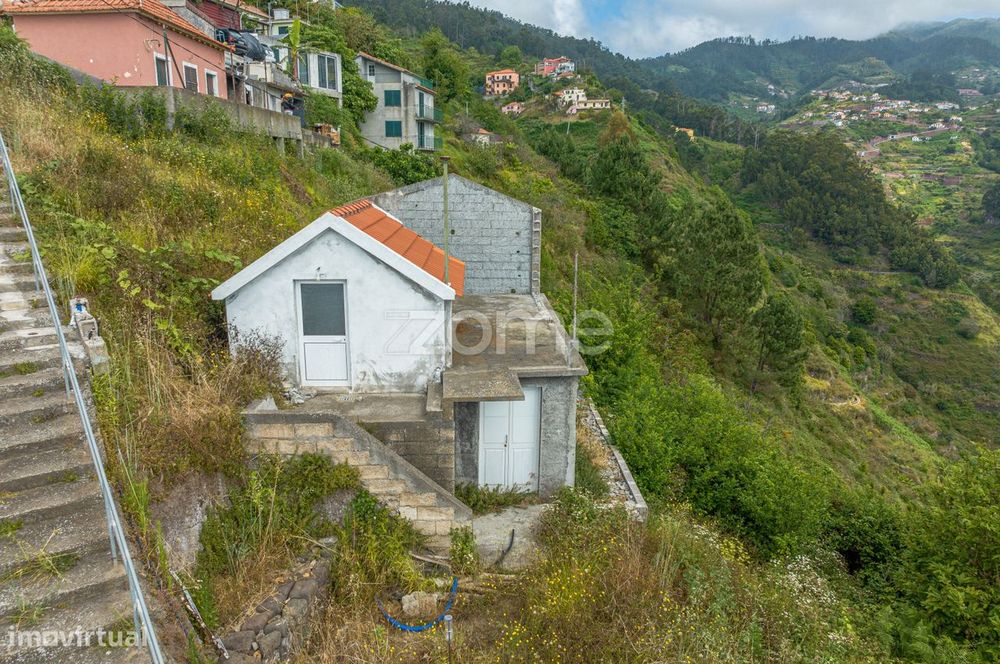 Terreno | 885m2 | Vista Panorâmica | Estreito de Câmara de Lobos