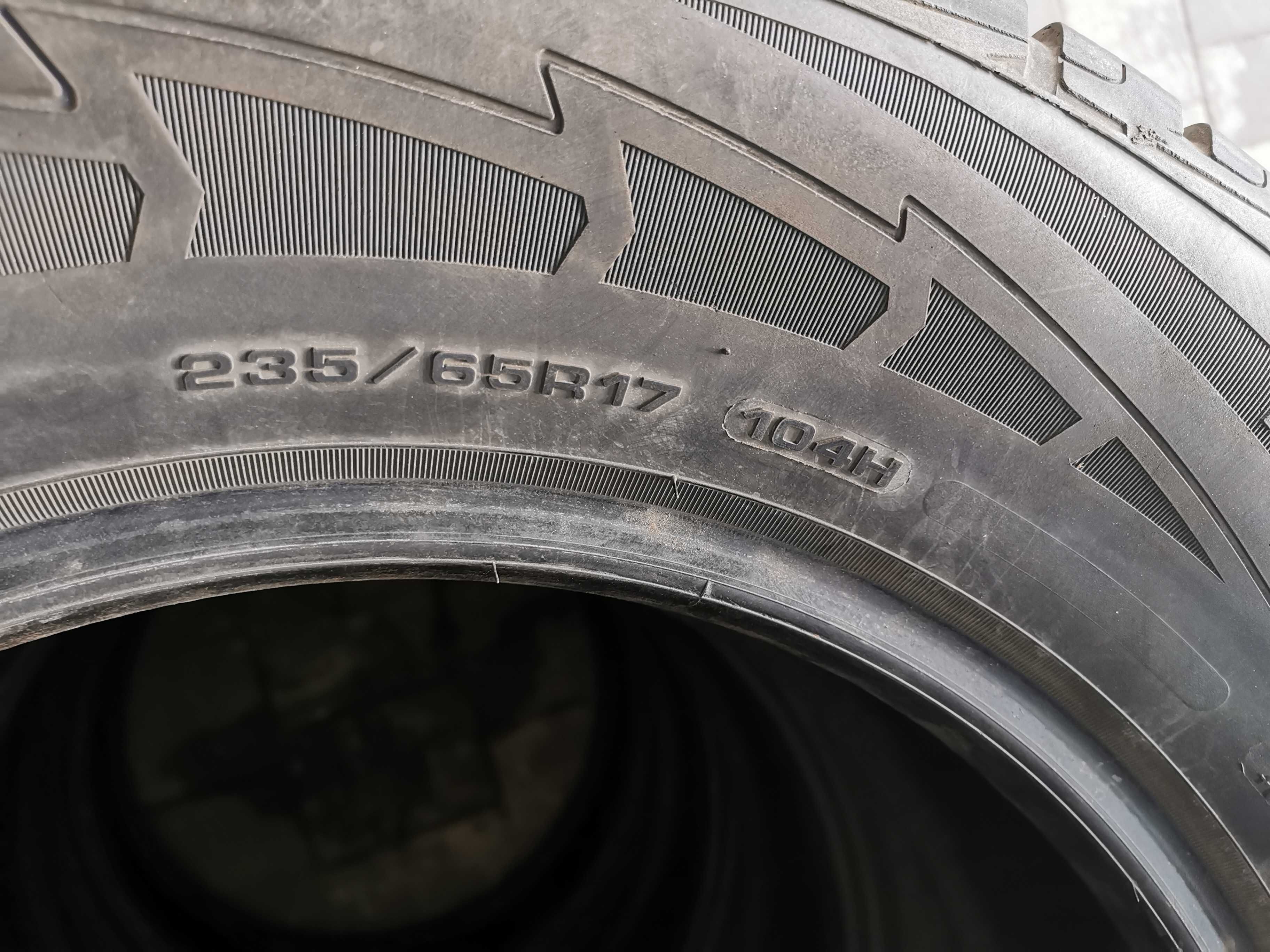 Goodyear Ultragrip Performance G1 SUV 235/65r17 XL N7854