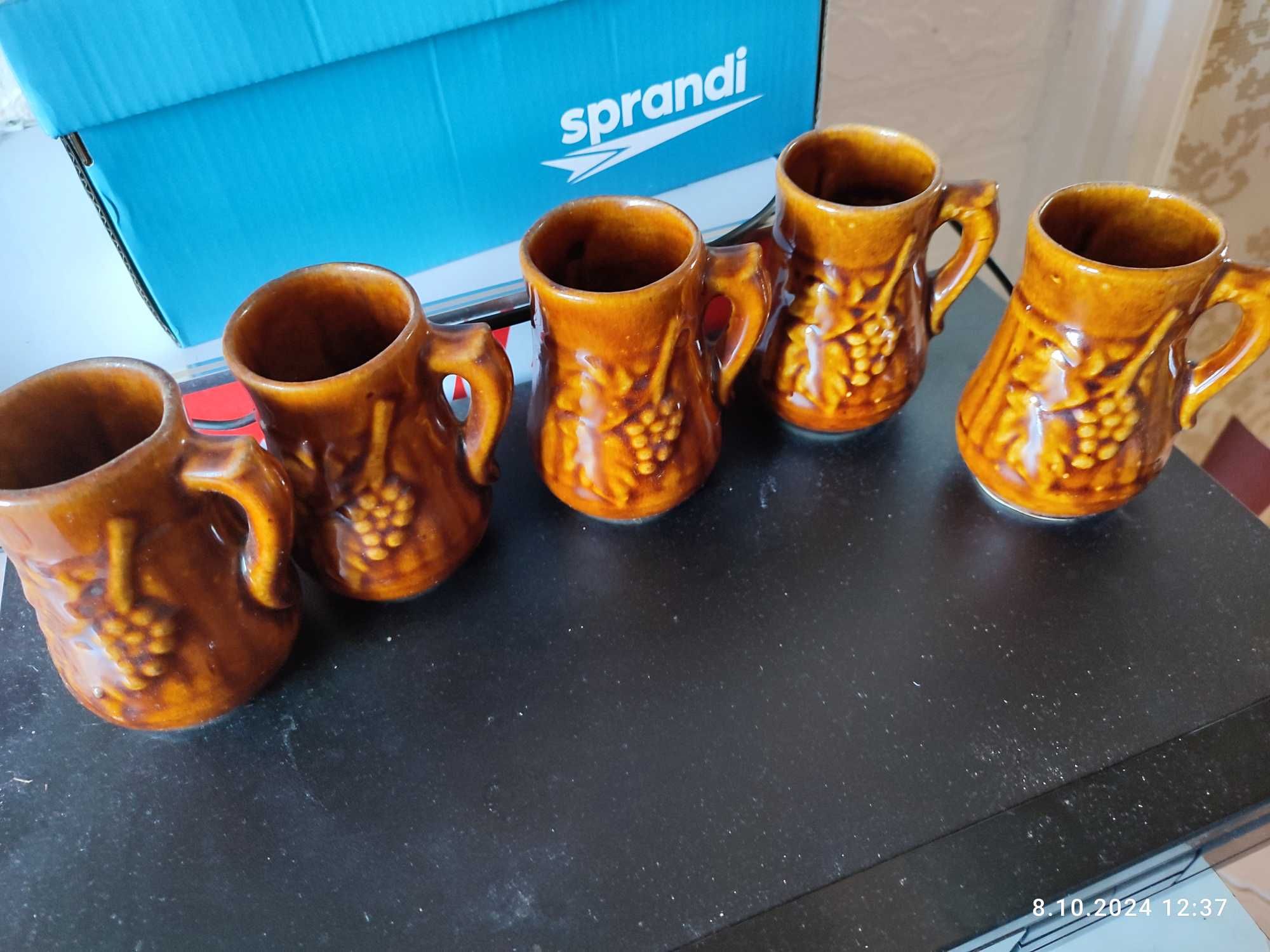 Gliniane dzbanki PRL.
