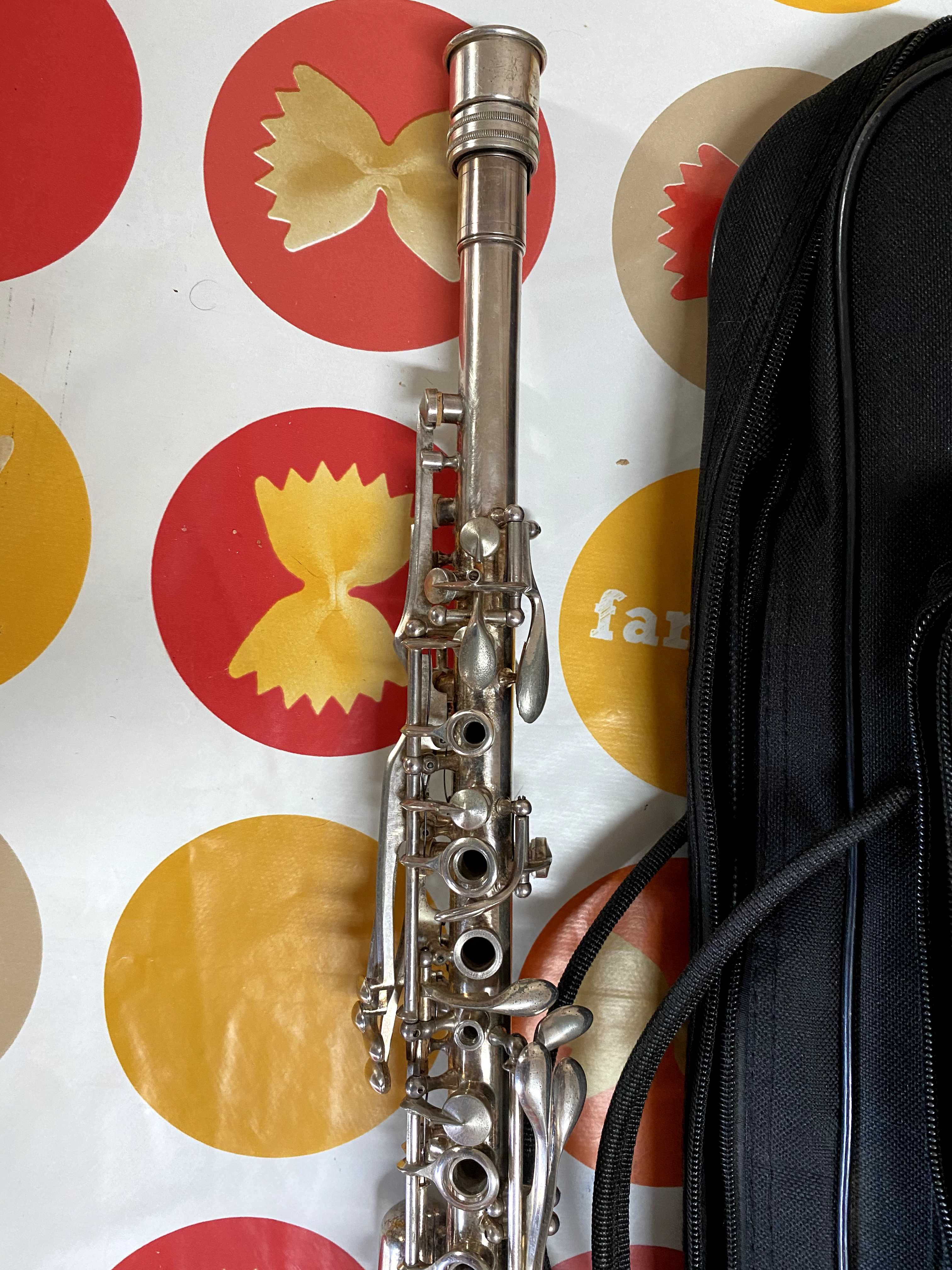 Clarinete em Metal Sib Pan-American Elkhart - USA