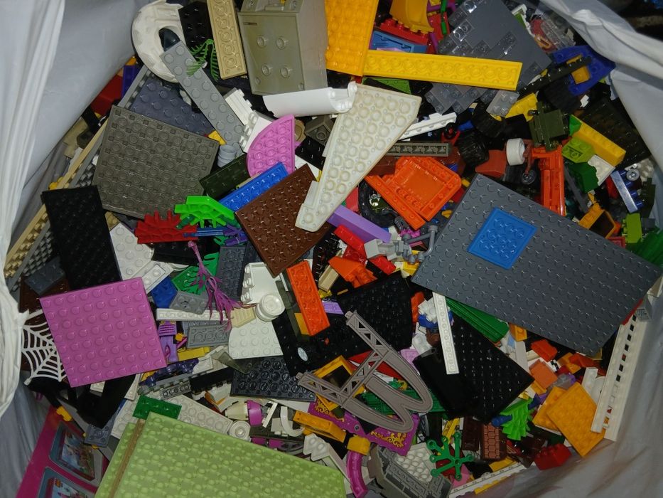 Продам конструктор Лего 7,5 кг