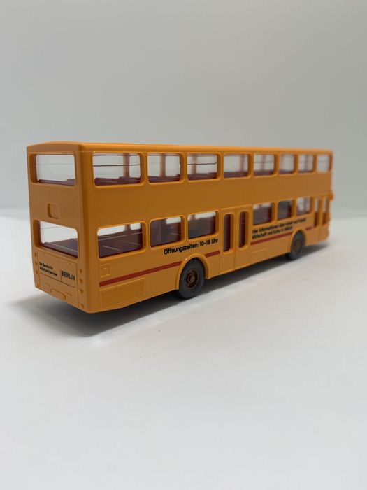 Autocarro MAN SD 200 da Wiking escala 1/87