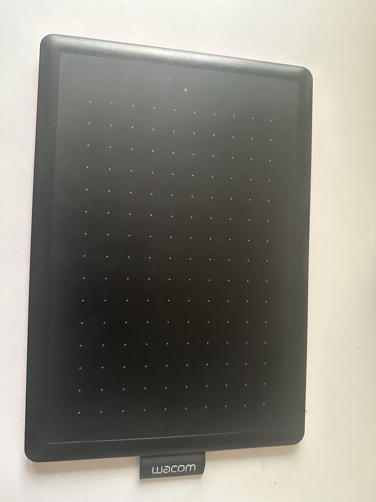 Tablet graficzny One by Wacom S