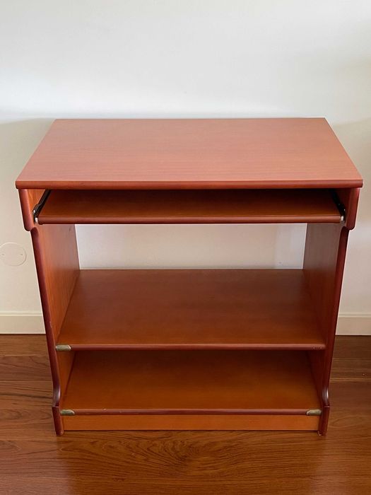 Mobília de quarto em faia, linha navy e em muito bom estado