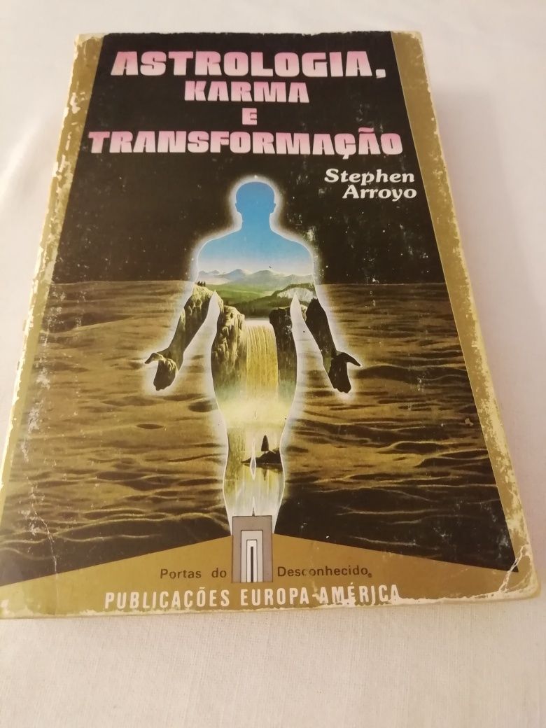 "Astrologia, Karma e Transformação"