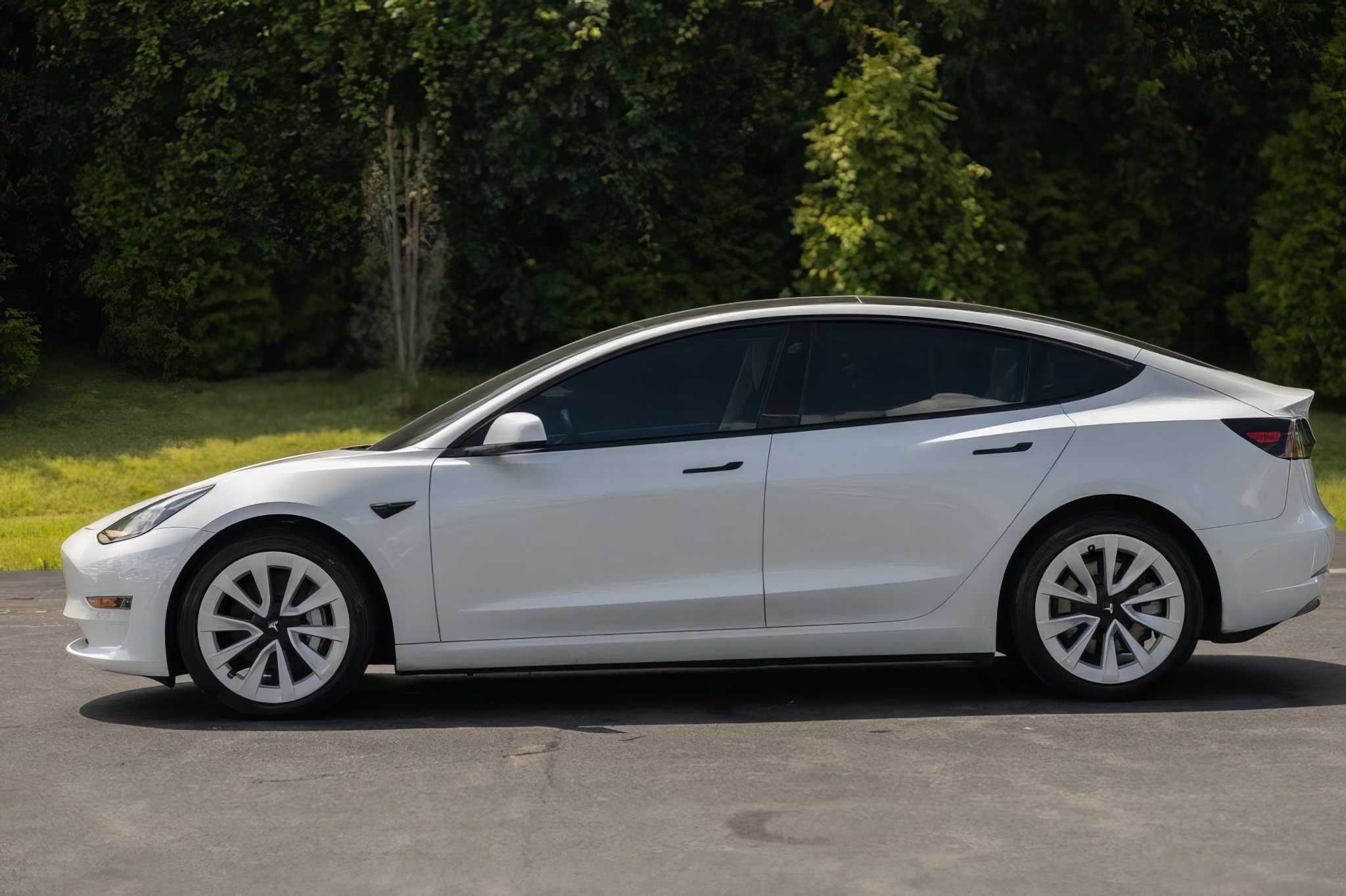 2022 Tesla Model 3 Long Range