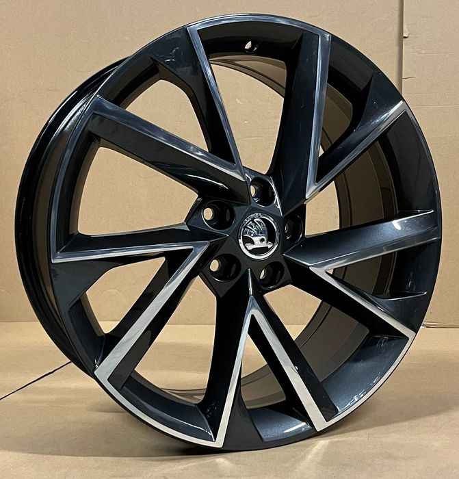 Felgi Skoda Superb 3V0.601025AP 8Jx19 ET44 5x112