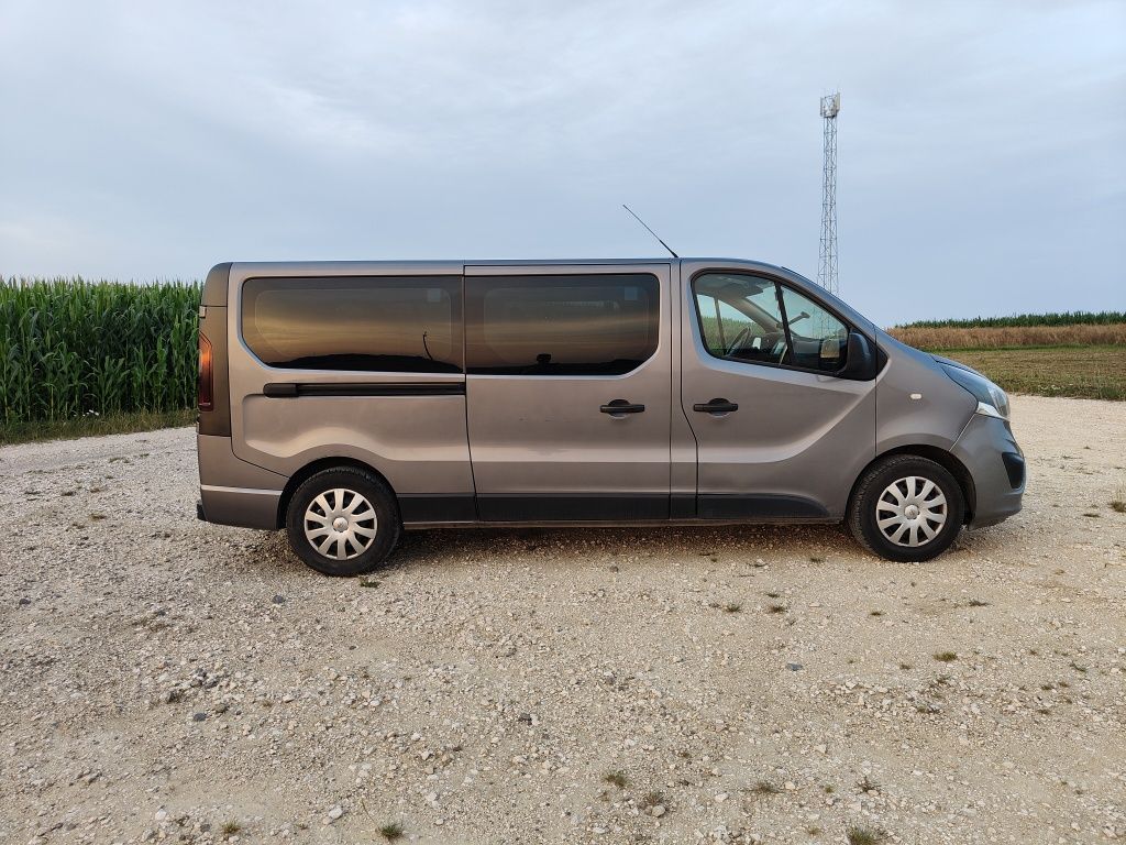 Opel Vivaro B LONG 1.6 BiTurbo 140KM 2015 9 os Klima 3 strefy ZAMIANA