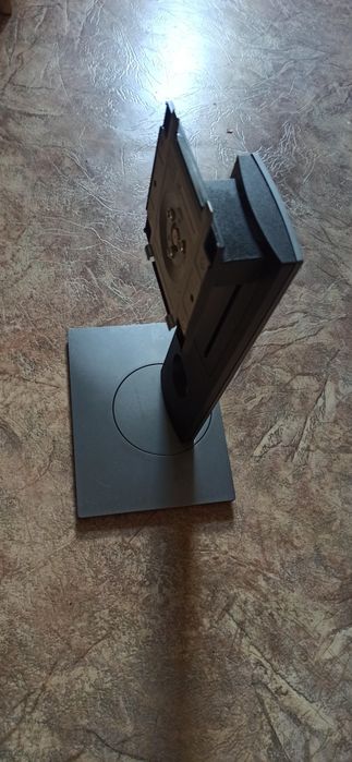 Монітор 23.8" (60 см) Dell P2417H (210-AJEX) з дефектом