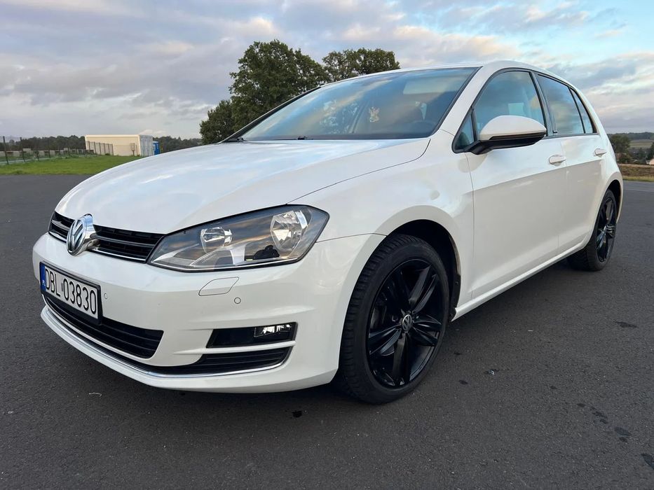 Volkswagen Golf Automat, zarejestrowany w PL, kamera cofania, Carplay, Android auto
