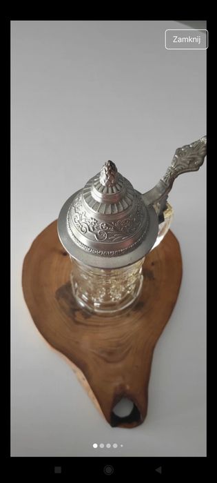 Stary kufel do piwa z cynkową pokrywką