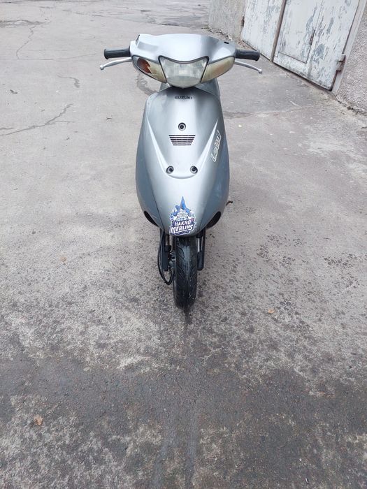 Скутер сузукі летс2