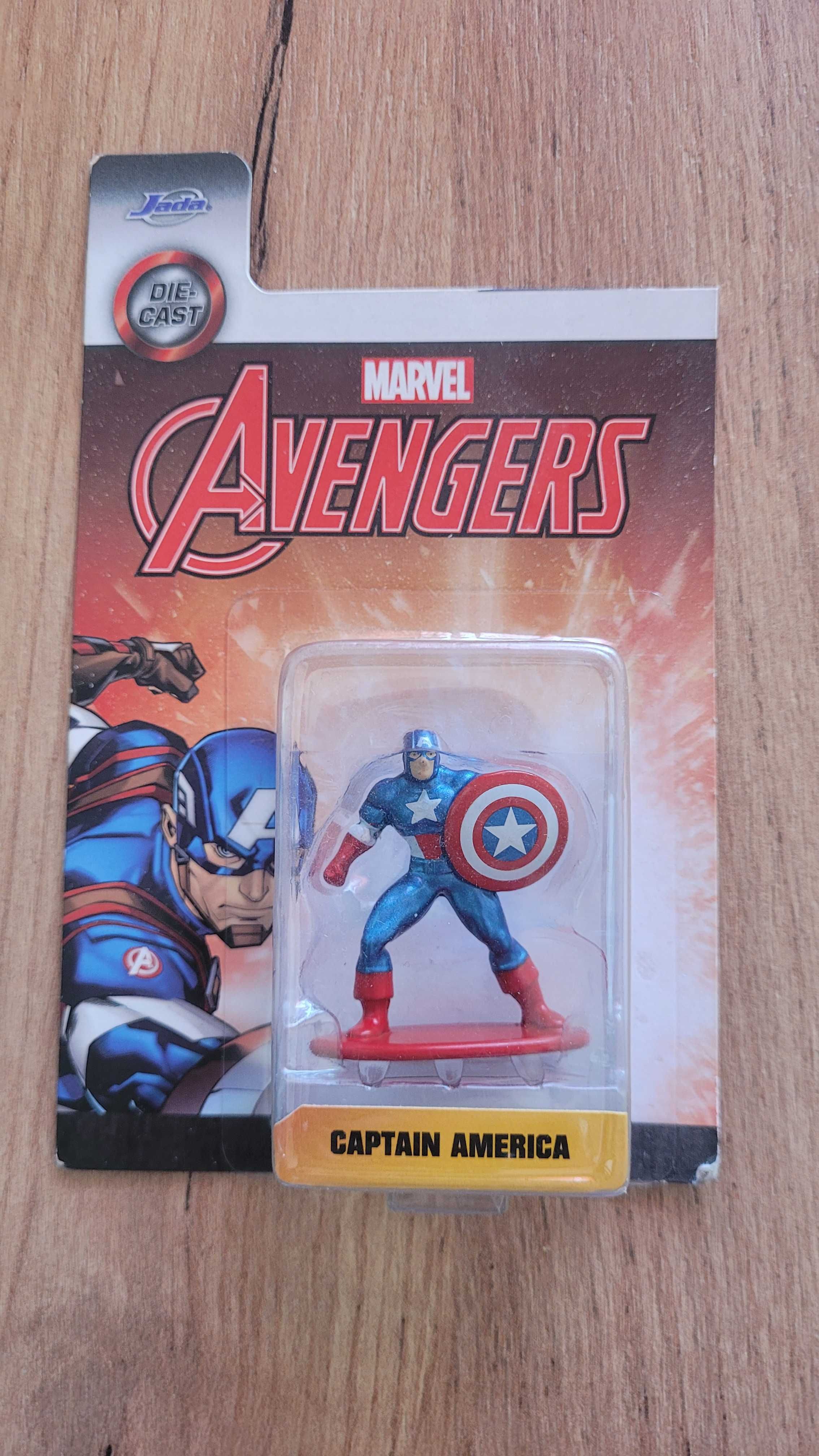 Figurka z metalu avengers kapitan ameryka 4 cm w opakowaniu