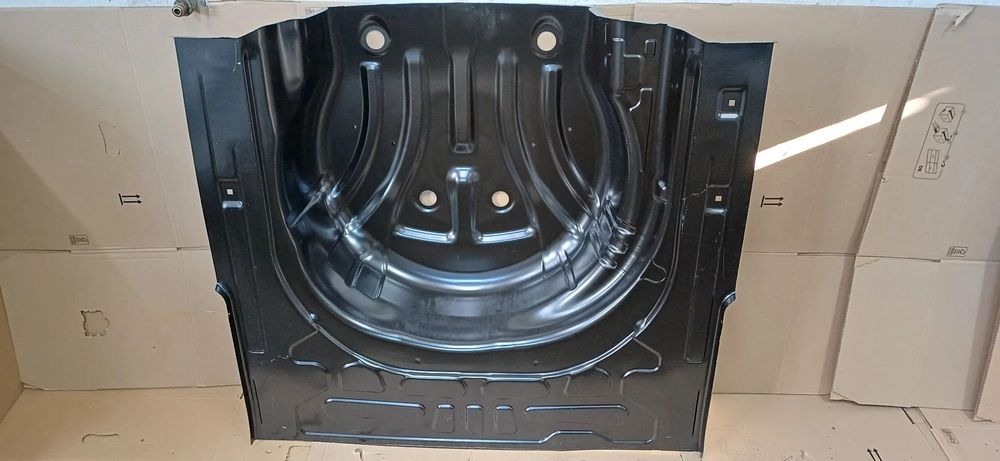 Skoda Rapid Seat Toledo  1J5813116A podłoga wanna wnęka koła zapasowego