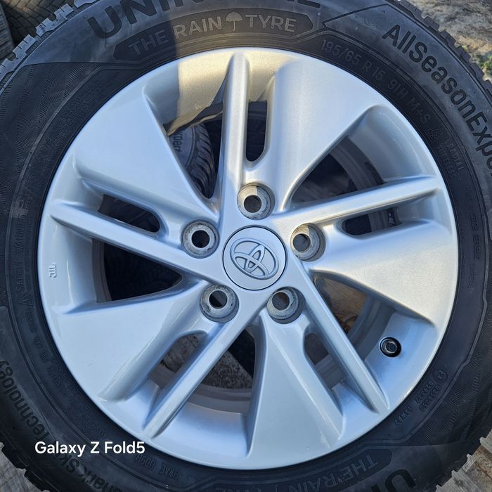 Alufelgi 15 Toyota Auris Corolla 5x114,3 ET39 TPMS