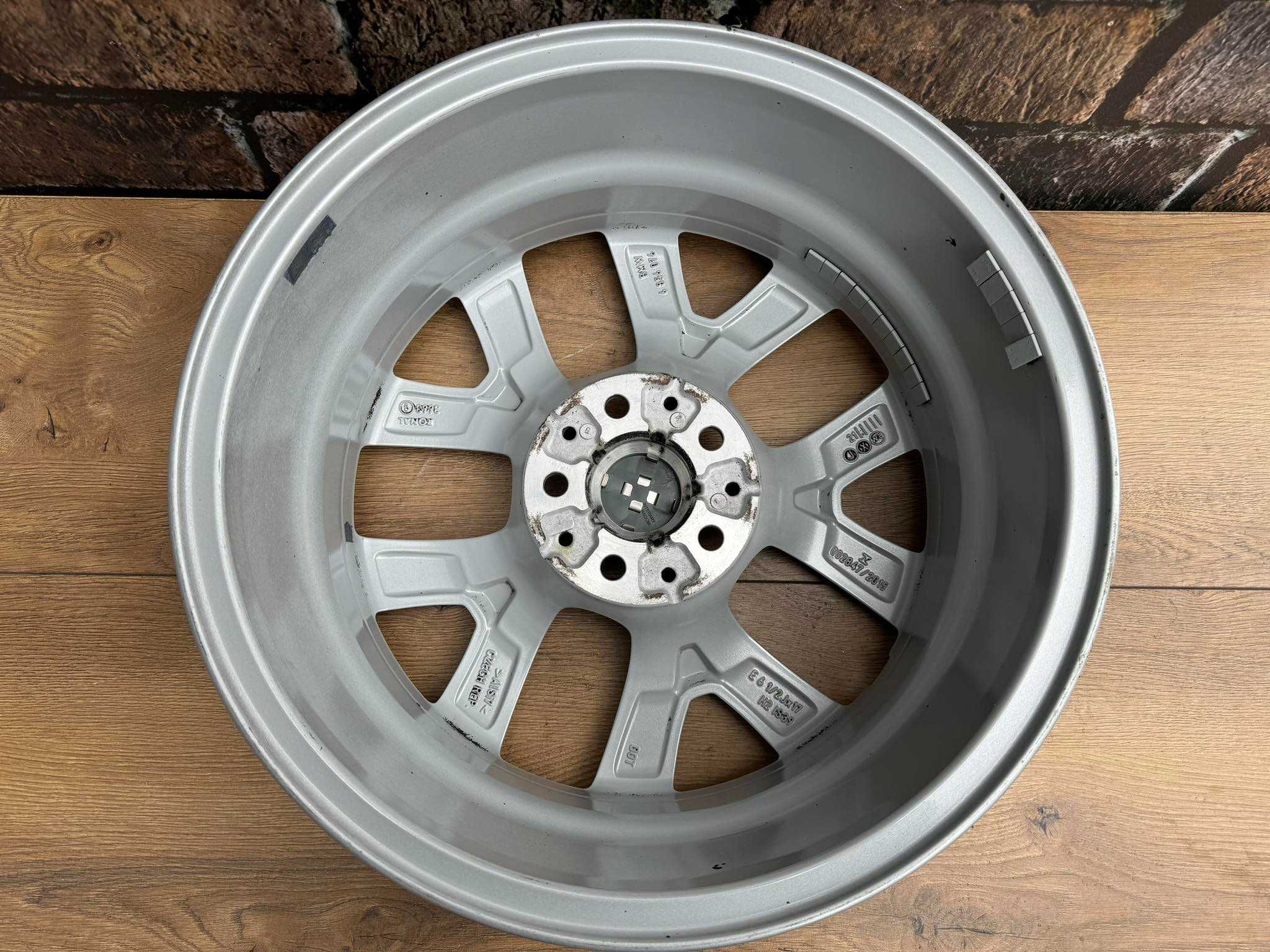 Alufelgi 5x112 r17 VW Touran Tiguan Passat B6 B7 Golf Jetta Sharan 98#