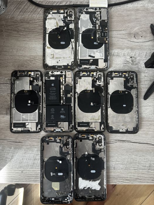 Iphone X ,Xs icloud lock на деталі