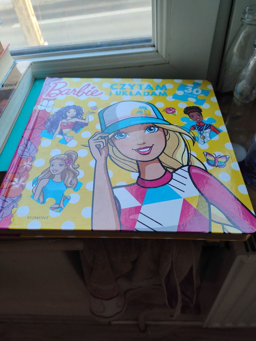Książka z puzzlami Barbie