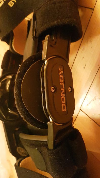 Orteza stawu kolanowgo DONJOY model GoldPOINT / PRAWA rozm.S