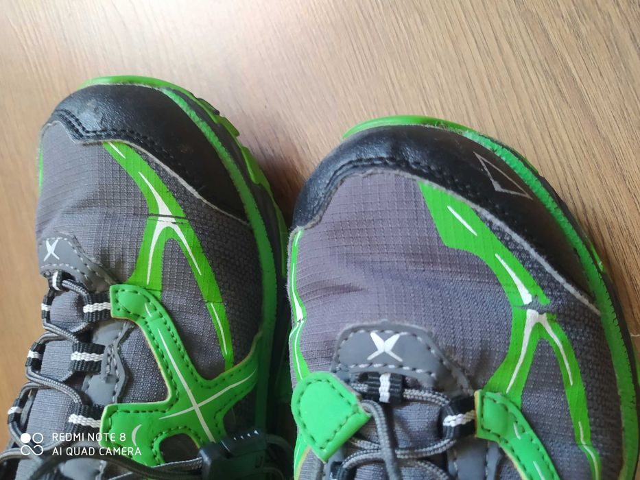 Високі кроссівки, хайтопи, ботінки