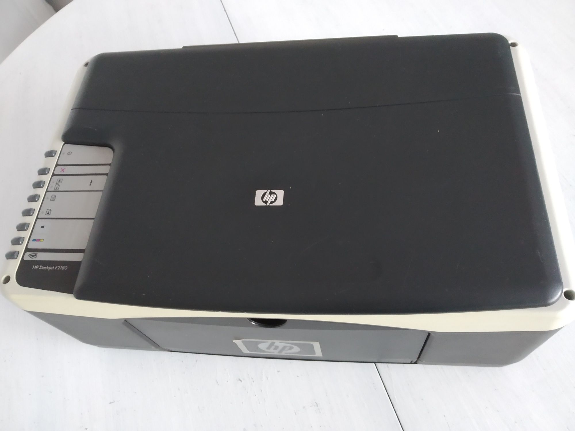 Drukarka HP z skanerem model VB595A.