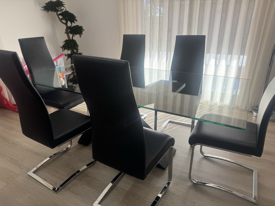 Moveis de sala mesa  com cadeiras movel bar aparador e espelho