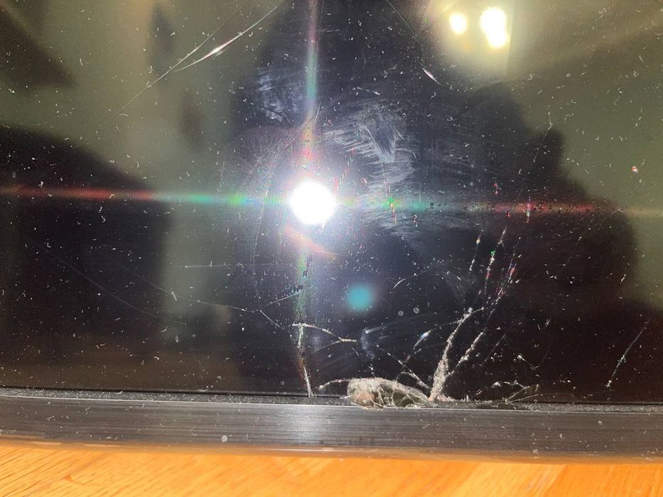 Телевізор LG 60UN71006LB дюймів 60 діагональ під запчастини з пультом