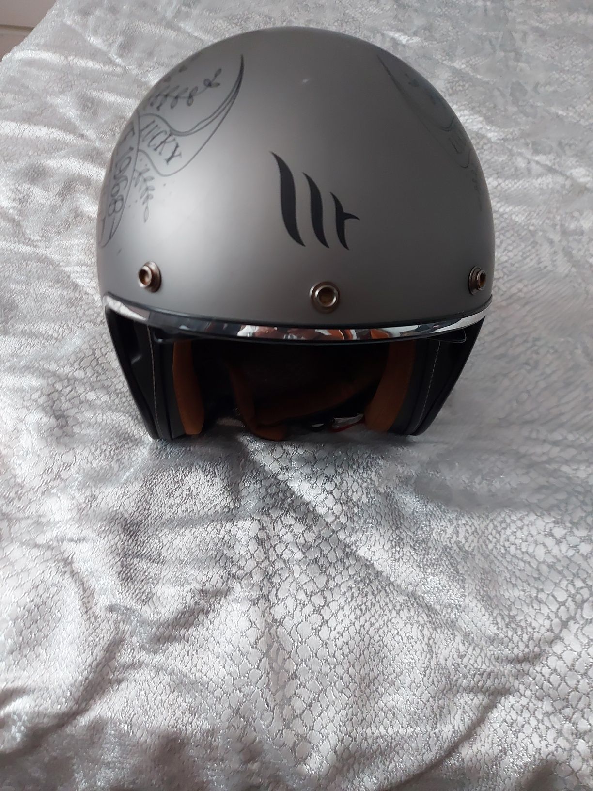 Capacete moto MT Helmets
