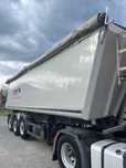 Schmitz Cargobull SGF-S3  Schmitz Wywrotka 39 m3 Cena 89 netto