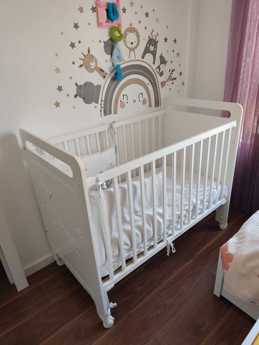 Cama de Grades/Berço Trama Galáxia - Ofereço colchão e edredon