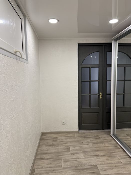 Продам 2-кімнатну квартиру-студію з євроремонтом Автовокзал Кривий Ріг